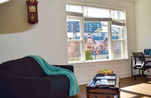 NoDa Davidson street & 36th street walk to street venues & 5 mins to uptown!