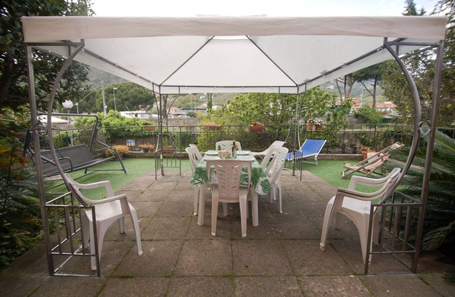 NOEMI APARTMENT "5 TERRE PARADISE": FREE WI FI, PRIVATE CAR PARK, FREE BIKES