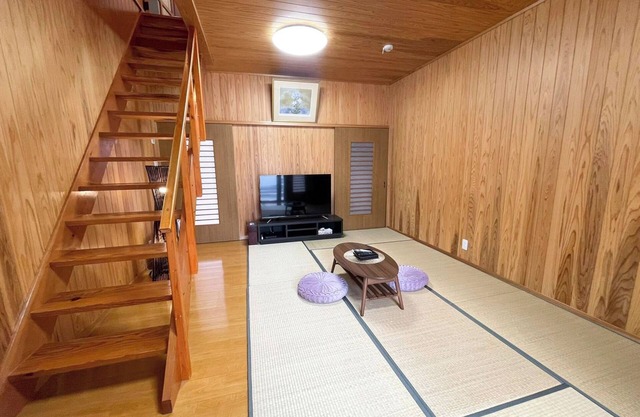 Nonsmoking About 10 minutes walk from Matsue Station 2story house Free parking available/Matsue Shimane