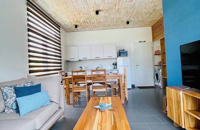 Noor House - Bright & Modern 3 bd & 2 bath Apartment - Paje, Zanzibar