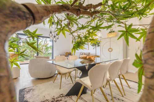 Nora Charming Apartment - Pool -10m Walk City Center