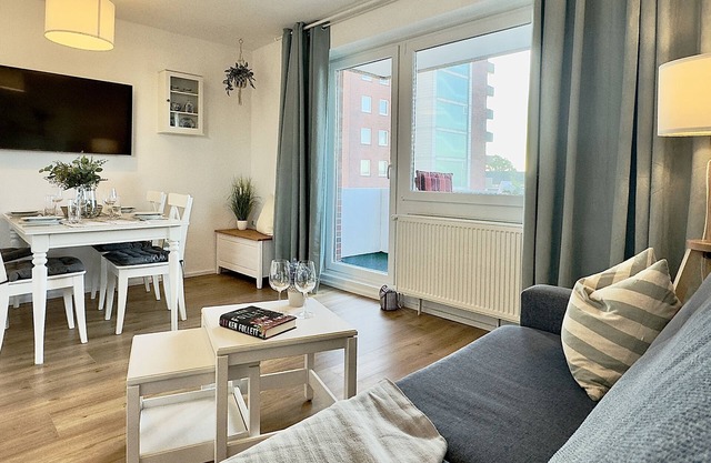 Nordseeglanz: Your feel-good oasis in Horumersiel - pure relaxation for up to 4 people