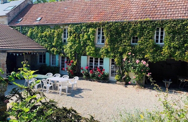 Norman house 5km from the beaches - Large garden