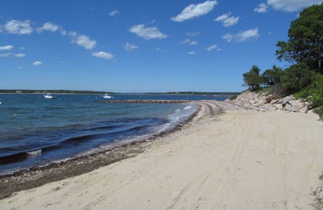 North Falmouth, Nyes Neck! Ocean views, priv assoc beach w/ boat & swim dock