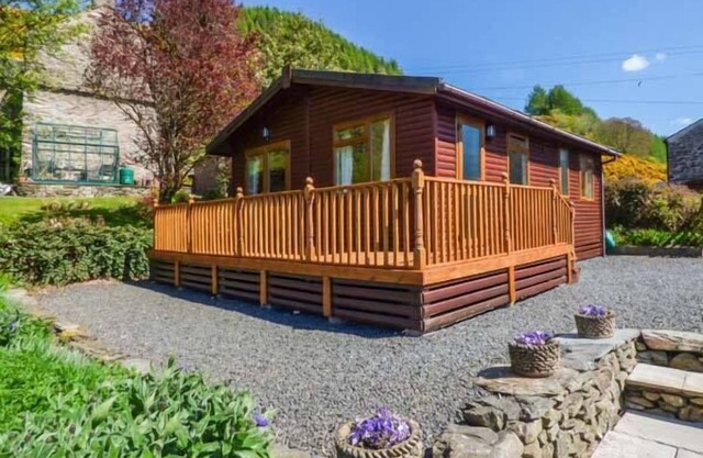 NORTH LODGE, family friendly, with a garden in Kendal