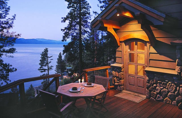 North Tahoe LakeView Home, 4 BR, sleeps 8