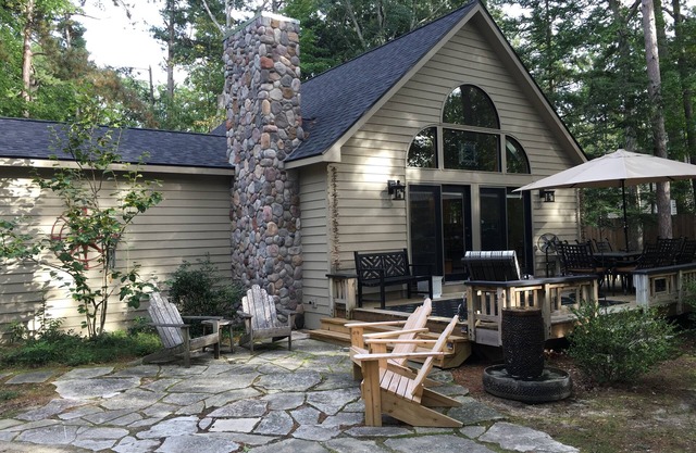 Northerness Cottage; a Short Ride to America's #1 Rated Beach!