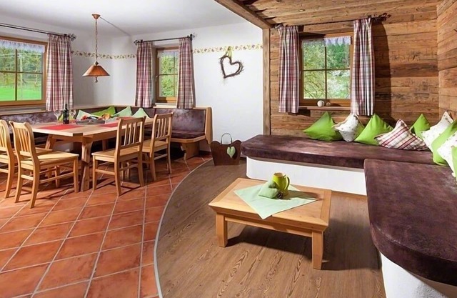 Nr. 1, Ferienwohnung ca. 100 m², 3 Schlafzimmer, Wohnzimmer, Balkon