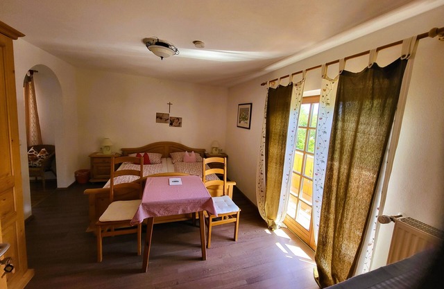 Nr 3 Family room for 2-4 persons, shower/WC with balcony