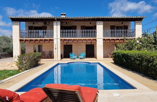 NUEVA Fabulosa villa con piscina