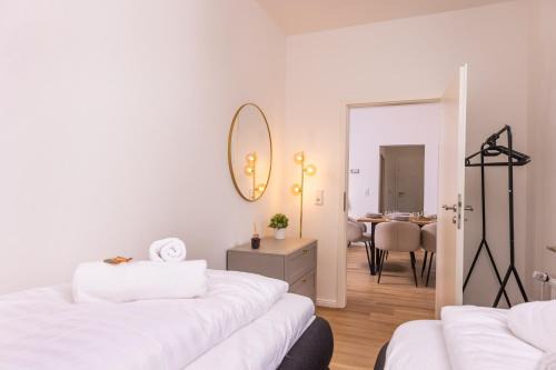 NUIT Apartment - HBF, Zentral, Helios-Klinik, Messe Düsseldorf 20 Min, NEU