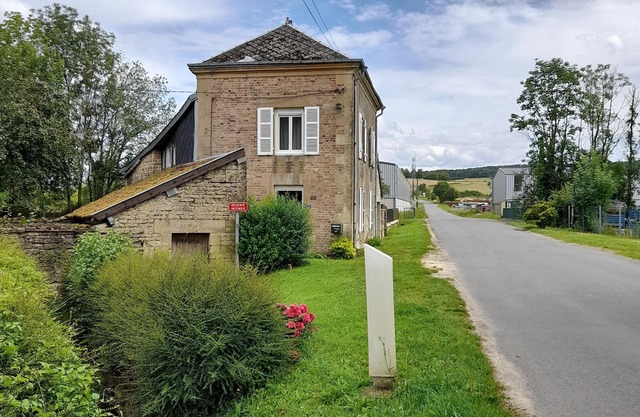 ô Naturel-Villa independent and family- fenced garden- pond-