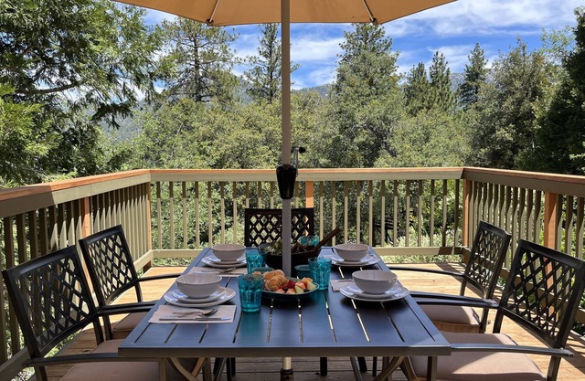 Oasis at Riposo: Hot Tub, Sauna, Art Room, small dogs welcome