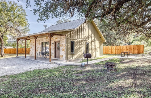 Oasis Cabin #3 on the Frio