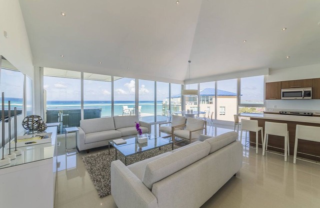 Oceafront 5 BDR Penthouse like no other in Aruba!