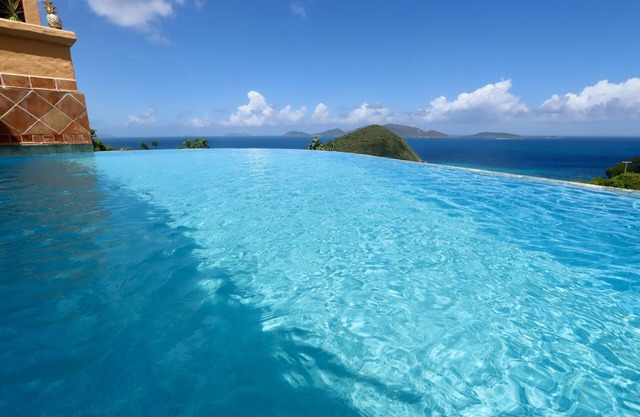 Ocean and Island Views with Spectacular Sunsets and Alfresco Atmosphere