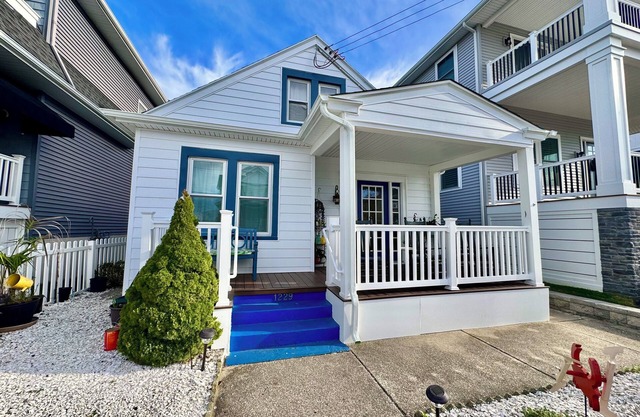Ocean City Cottage Walking Distance to the Beach and Bay