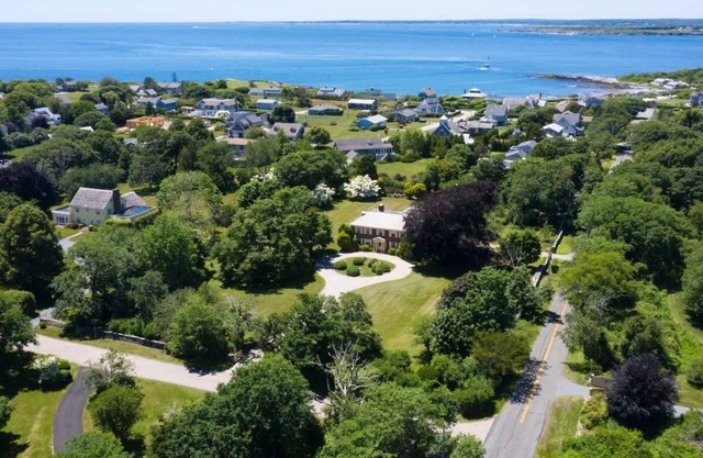 Ocean Drive Estate with Private Beach Access