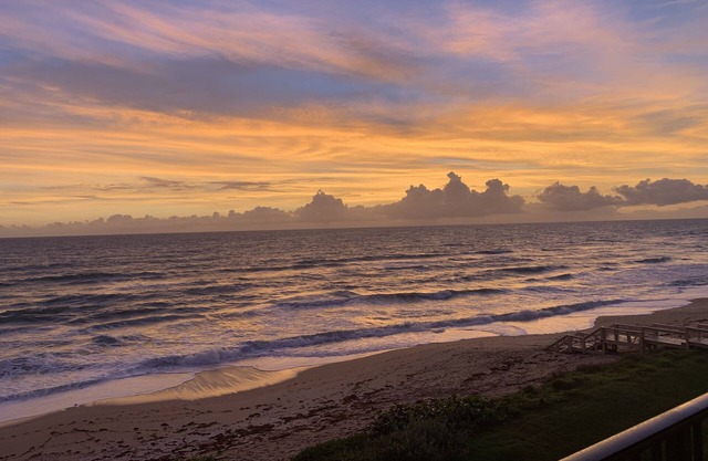 Ocean Front Amazing Views 3 Bedroom 2 Bathroom Condo!