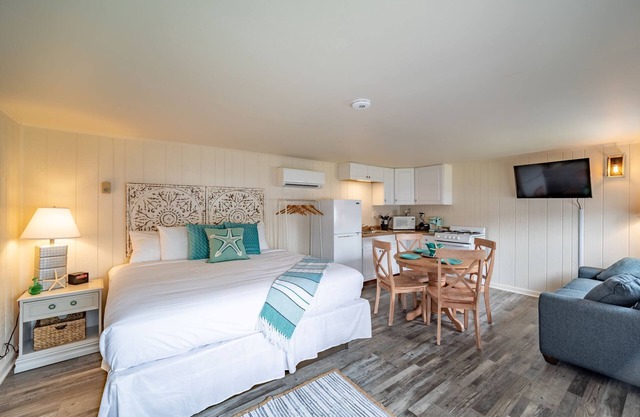 Ocean Glass Inn - Cottage King Efficiency