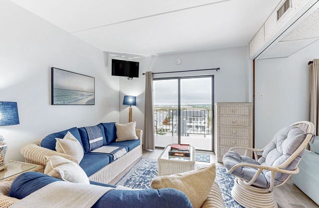 Ocean House Condo with beautiful view of the Delaware Bay
