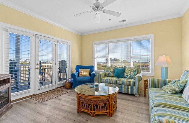 Ocean Isle Beach Condo: Beach, Pool & Pet-Friendly