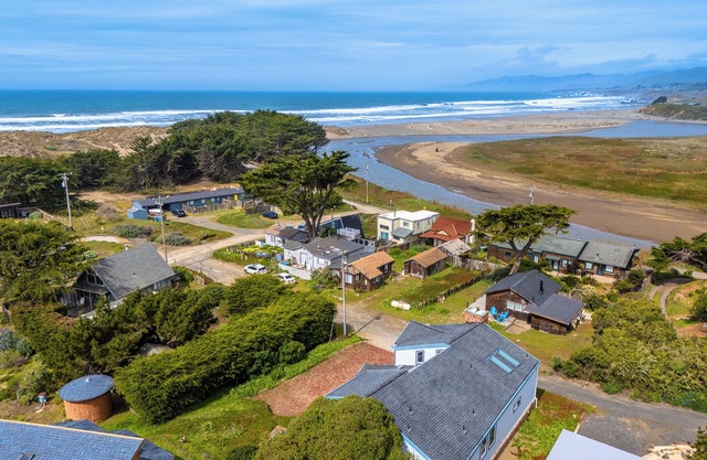 Ocean Oasis:Easy Walk to Beach!New Beach Retreat-Bodega Bay!WiFi/Sauna!5Star!
