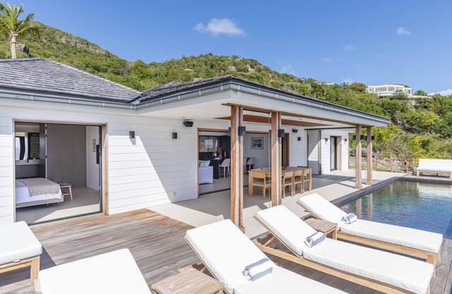 Ocean Palm (2/3 Rooms)