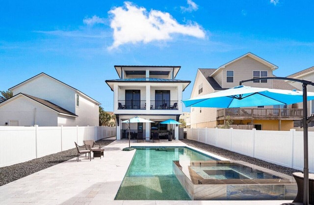 Ocean Shore Villa - A Luxurious Holiday Escape!