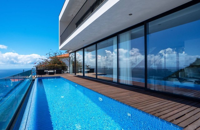 Ocean Sight by LovelyStay