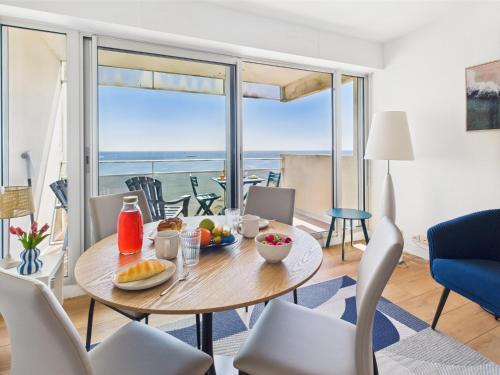 -Ocean- Studio renove avec parking et vue mer