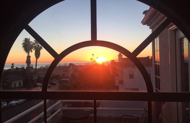 Ocean View 3br/3ba with Central AC & garage parking