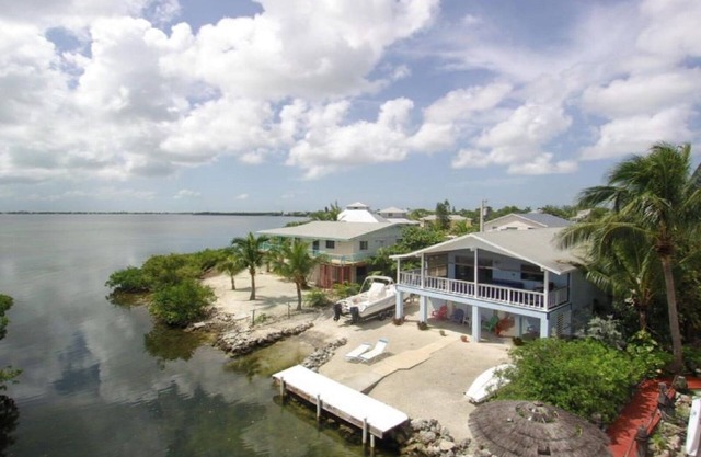 Ocean view home -Private launch & breath taking sunset views-min 28 day rentals