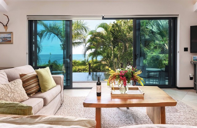 Ocean-View Retreat Villa with Living Area Perfect for a Tranquil Escape