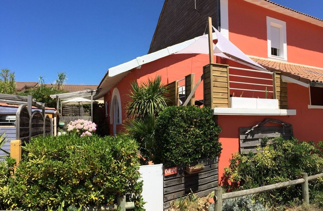 OCEANE, 150mde beach 200m Forest 700m City center: Wifi