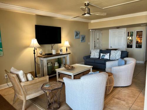 Oceanfront 3 Bedrooom Shipwatch Condo 1355
