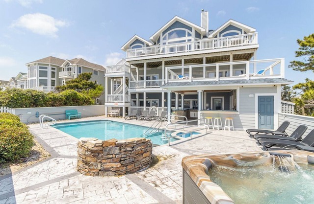 Oceanfront Hatteras home w/countless amenities & panoramic views!