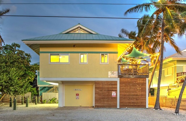 Oceanfront Home; Great Views; Large Boat Dock! nPrivate Large Jacuzzi.