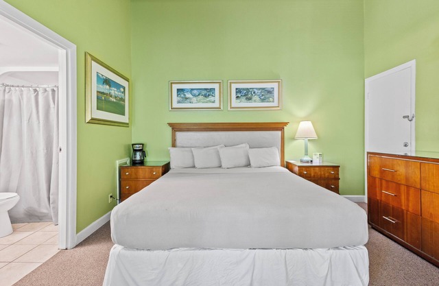 Oceanfront Inn, Standard Room, King Bed, Town View, #11