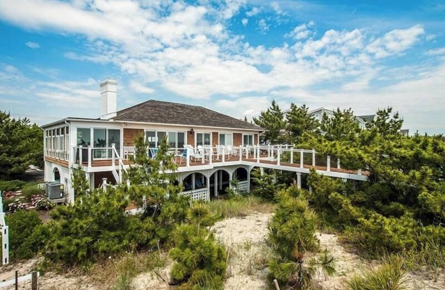 Oceanfront Luxury: 8BR Home in Exclusive North Shores, Rehoboth Beach