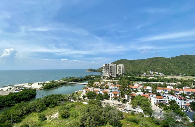 Oceanfront Pools & Jacuzzi in Private Club