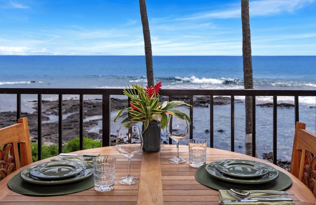 OCEANFRONT TWO BEDROOM CONDO with A/C! Cal King Beds in Both Bedrooms!