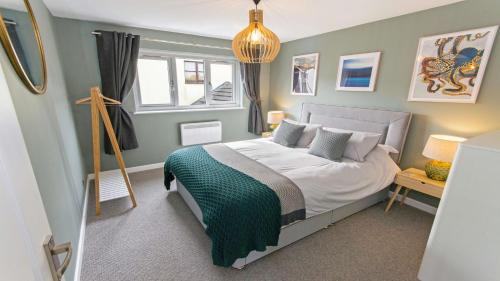 Oceanside Croyde, Scandi inspired cottage close to Croyde Beach - Sleeps 6