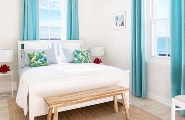Oceanview 3 Bed w/Private Patio & Garden - 3B