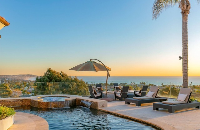 Oceanview luxury home - heated pool & hot tub - gourmet & outdoor kitchens