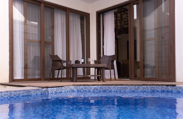 Ochre Villa-Aqua Sol, Luxury Property in Vagator