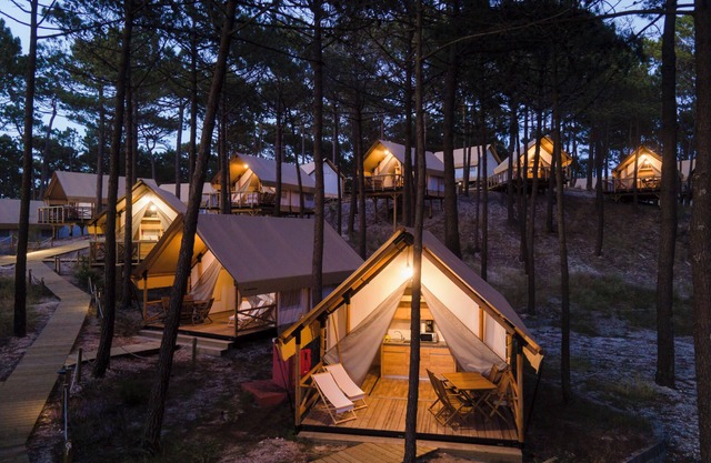 Ohai Nazaré Outdoor Resorts