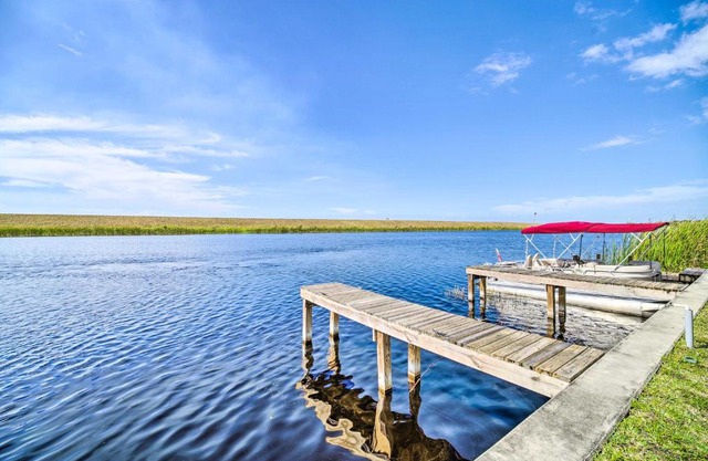 Okeechobee Cabin in Waterfront Community with Dock!