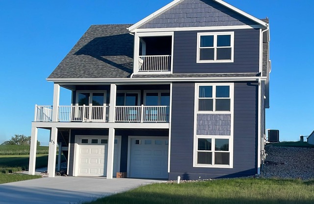 Okoboji Family Lake House Getaway