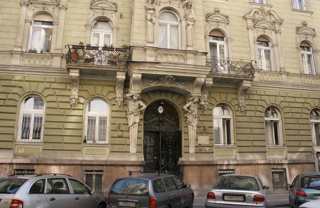 Oktogon/Andrassy Grand Luxury apartment (80m2 +) Private courtyard.